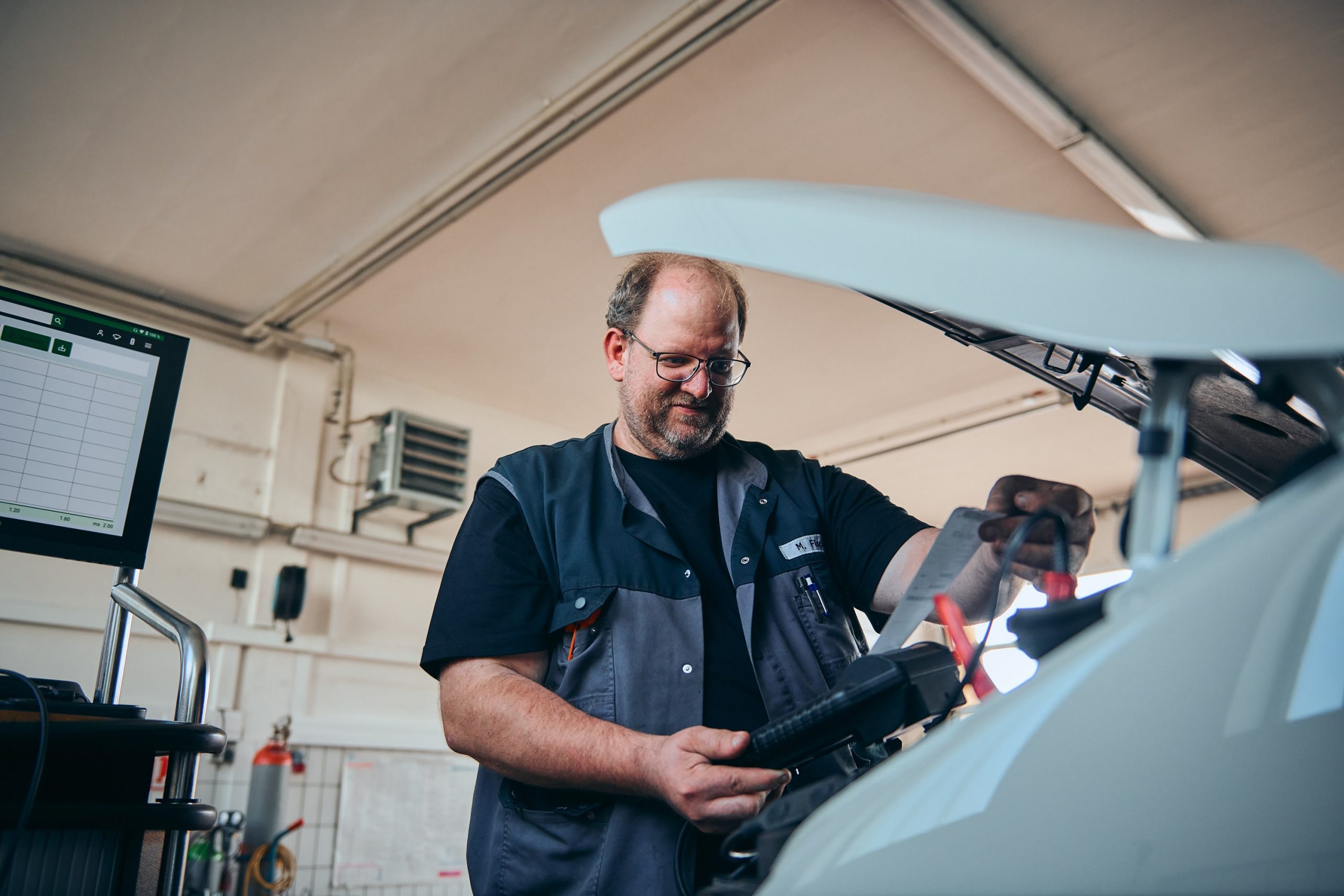 Steuergerät Mitarbeiter 2-min
